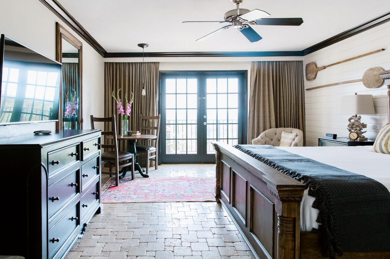 Hillside Boutique Hotel Castroville Buitenkant foto
