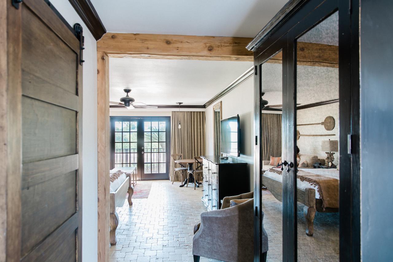 Hillside Boutique Hotel Castroville Buitenkant foto
