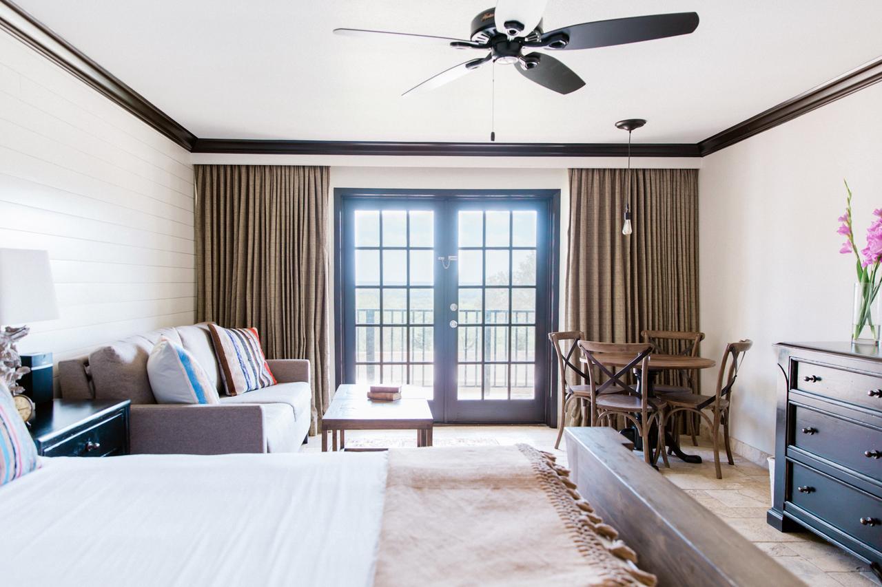 Hillside Boutique Hotel Castroville Buitenkant foto