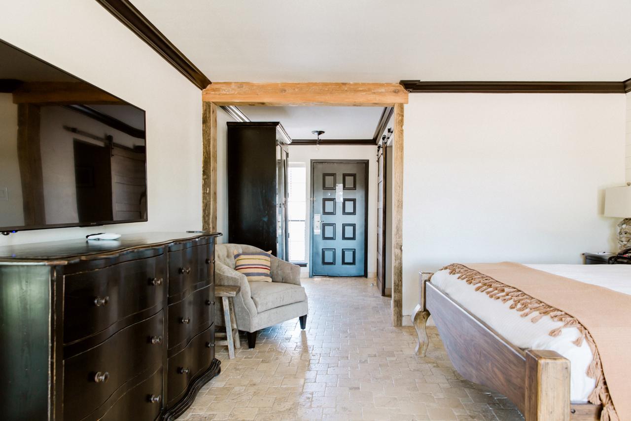 Hillside Boutique Hotel Castroville Buitenkant foto