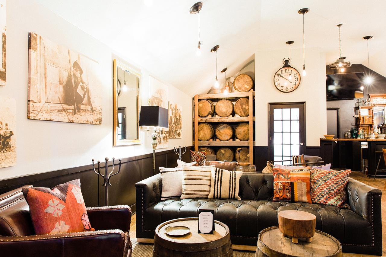 Hillside Boutique Hotel Castroville Buitenkant foto